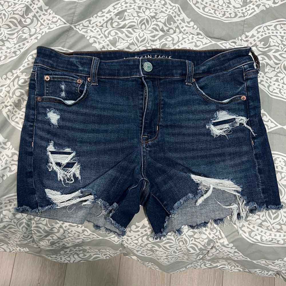 AE midi shorts